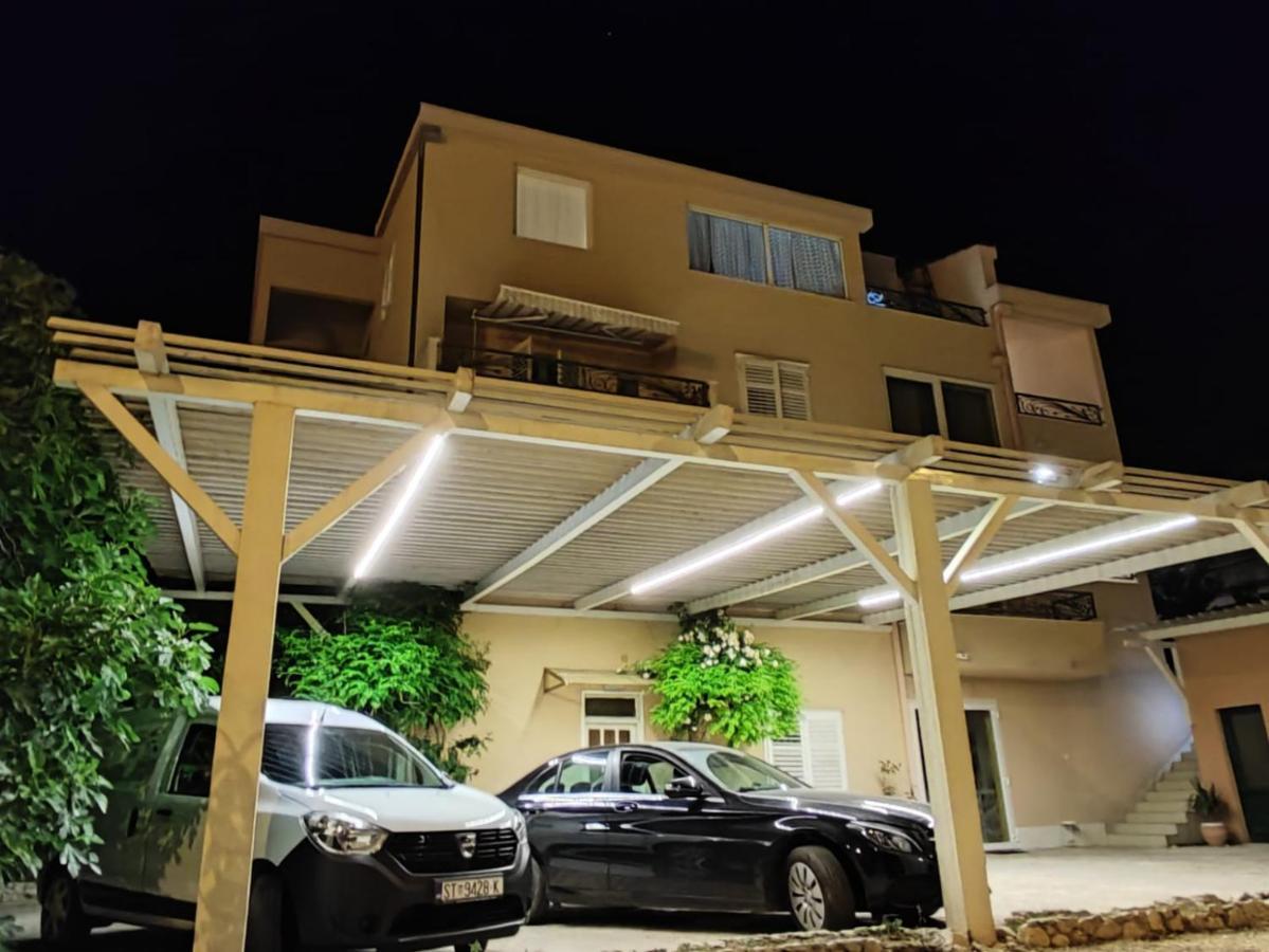 Apartmani Kike 马卡尔斯卡 外观 照片